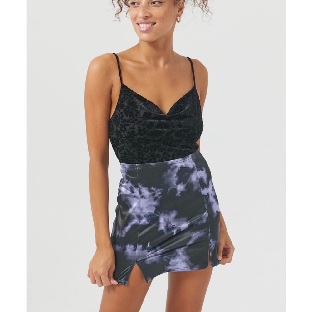 UO Printed Satin Notched Mini Skirt